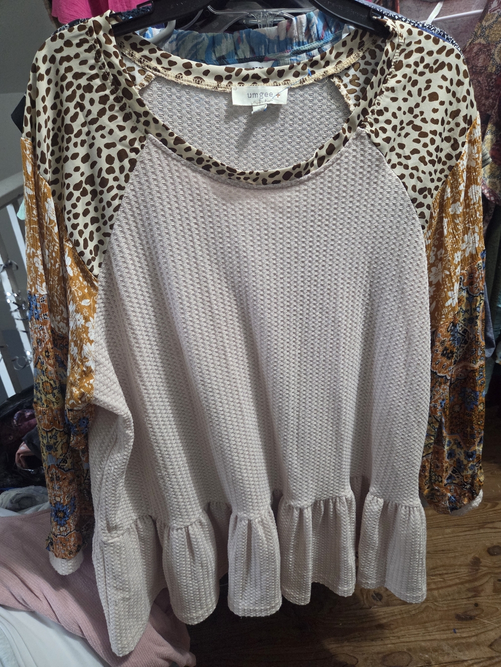 Umgee Cream Waffle-Knit Peplum Top with Patterned Raglan Sleeves Size 1xl